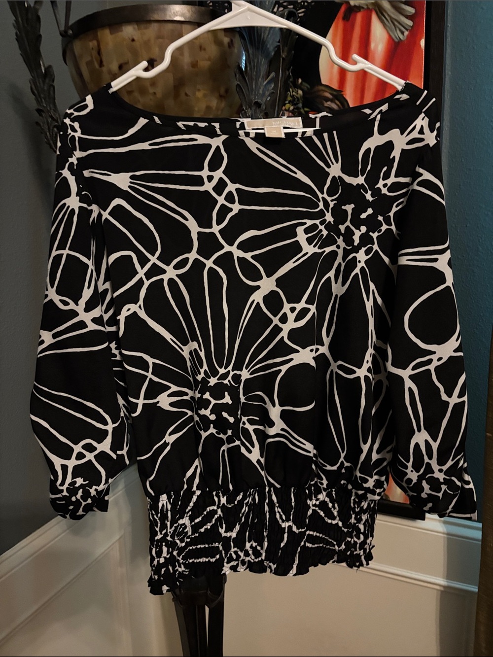 Michael Kors Women’s Black & White Floral Print Blouson Top - M